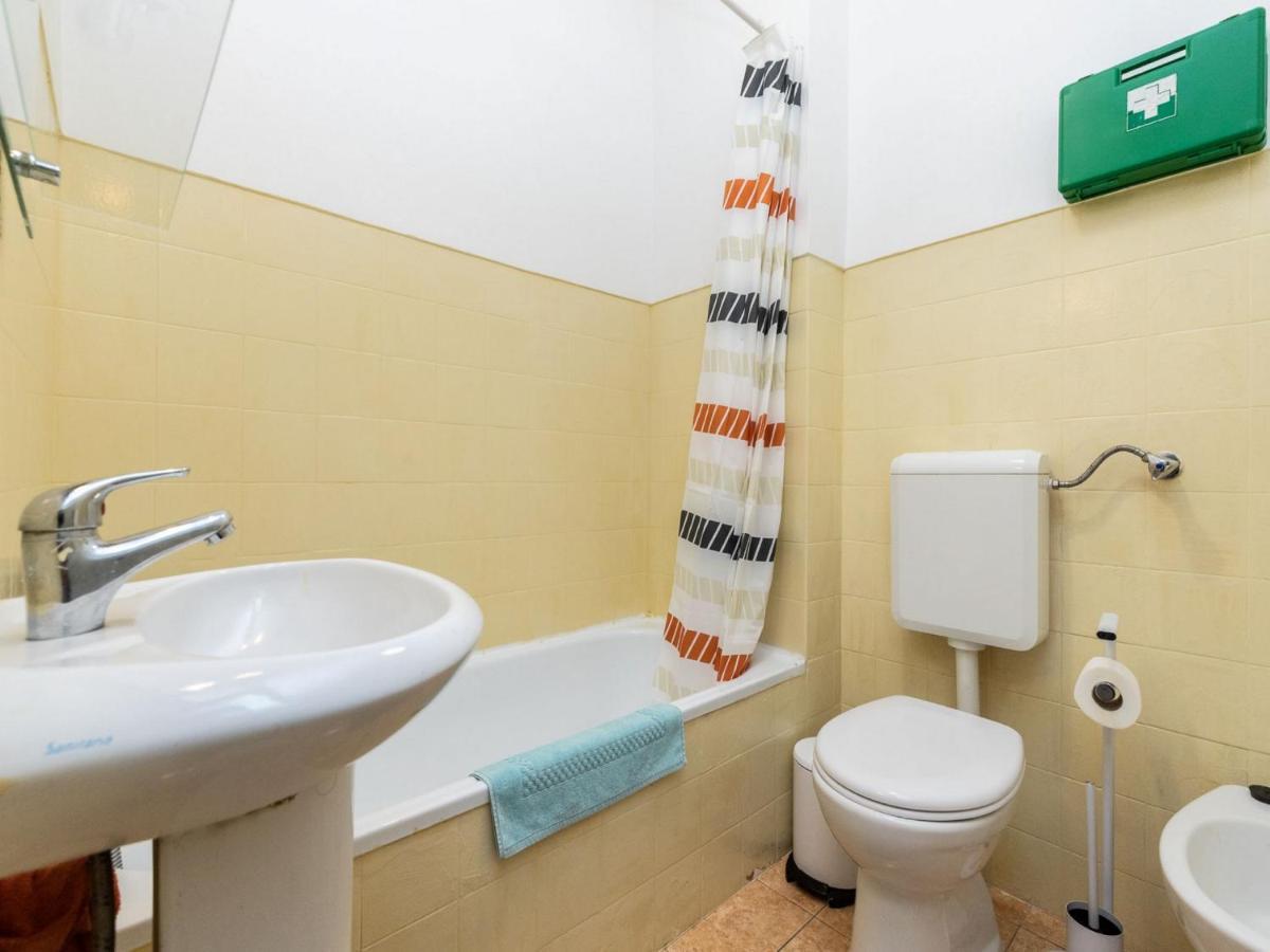 Akisol Faro Sunny Apartment Bagian luar foto