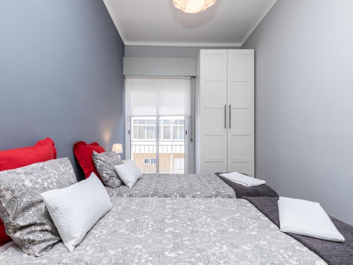 Akisol Faro Sunny Apartment Bagian luar foto