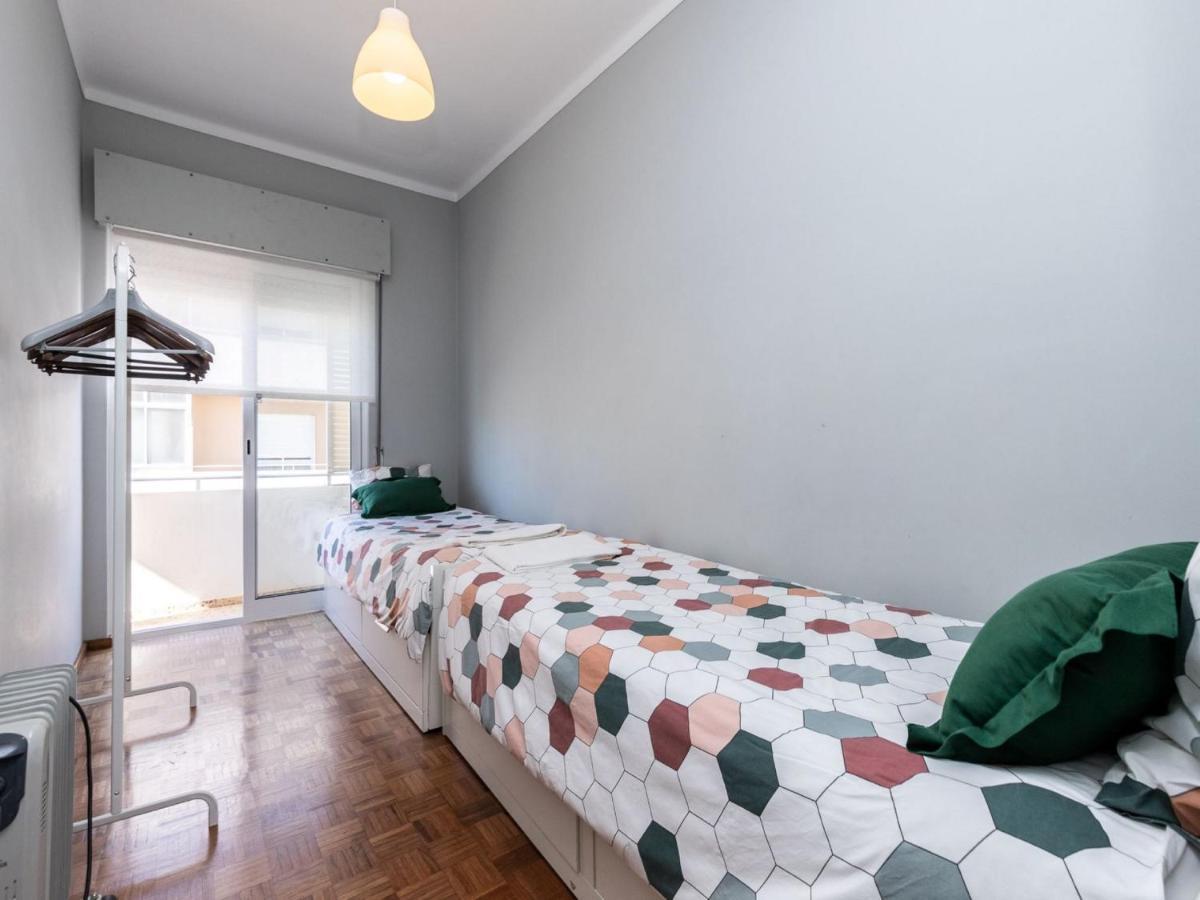 Akisol Faro Sunny Apartment Bagian luar foto